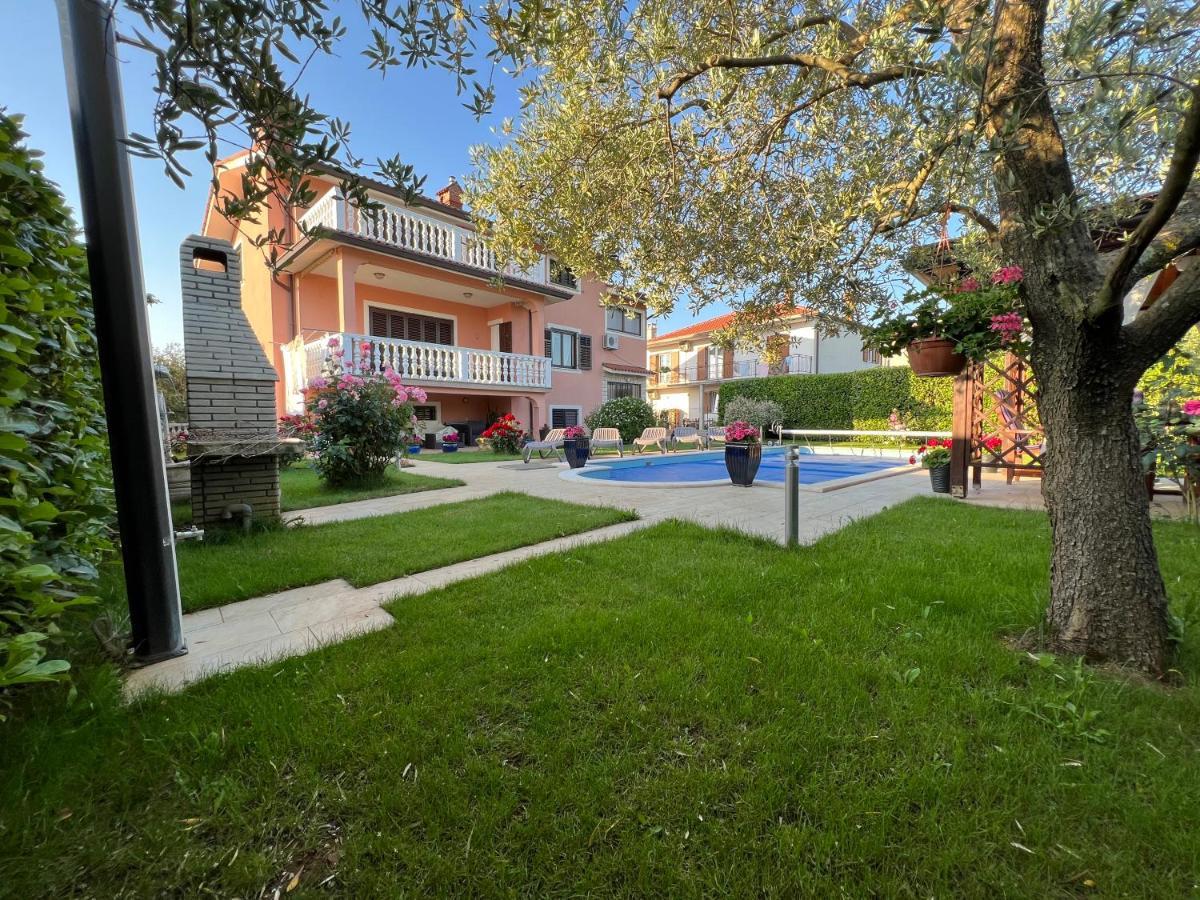 Holiday Home Korenic Umag Exterior photo